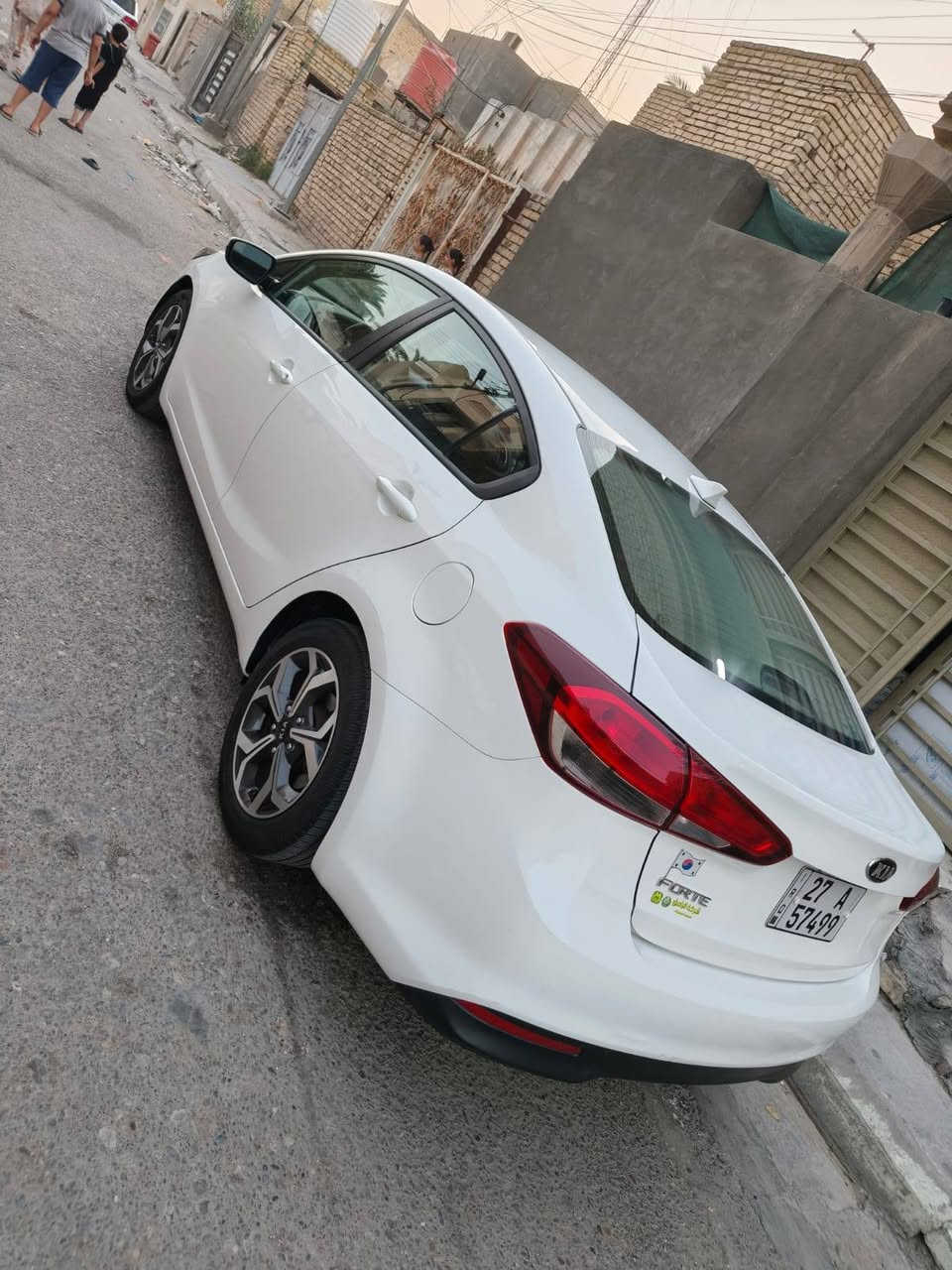 السلام عليكم.  فورتي محرك2000 دوش المرغوب
ماشيه 86 الف
وارد أمريكي حادثه جاملغ وبنید بدون ضرر داخلي
سيارة جديده وبلعافيه ع ياخذها 

رقم ذي قار هزه وسنويه كامله تحويل  سياره بسمي 

ب 120 وبيها مجال ***********
