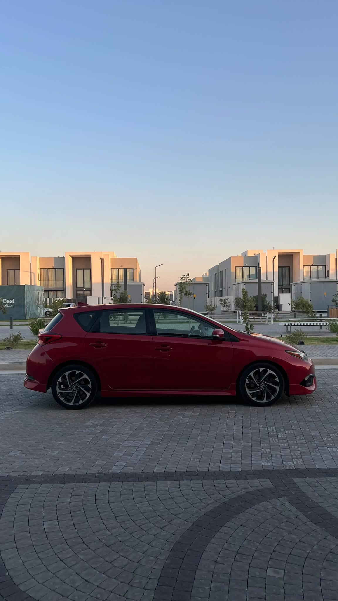 السلام عليكم
🚘 للبيع كورولا هاتشباك iM موديل 2018

🔹 الموديل: 2018
🔹 الفئة: Corolla iM Hatchback
🔹 المحرك: 1.8L
🔹 الكير: أوتوماتيك
🔹 اللون: أحمر 🔴
🔹 الممشى: 150 ألف كم
🔹 الوارد: أمريكي 🇺🇸
🔹 الحادث: قطعة وحدة فقط، جاملغ الخلفي الأيسر(موجود بالصور)

✨ مواصفات السيارة:
شاشة، كاميرا خلفية، تحكم ستيرن، مثبت سرعة، بلوتوث، USB، مري شفط، وغيرها من مواصفات الـ iM.

💰 السعر: 112 ورقة

📍 الموقع: بغداد حي الجامعة

📞الرقم تواصل بالواتس: ***********
رجاءاً الشراي يتصل فقط.

السيارة نظيفة و معتني بيها .
