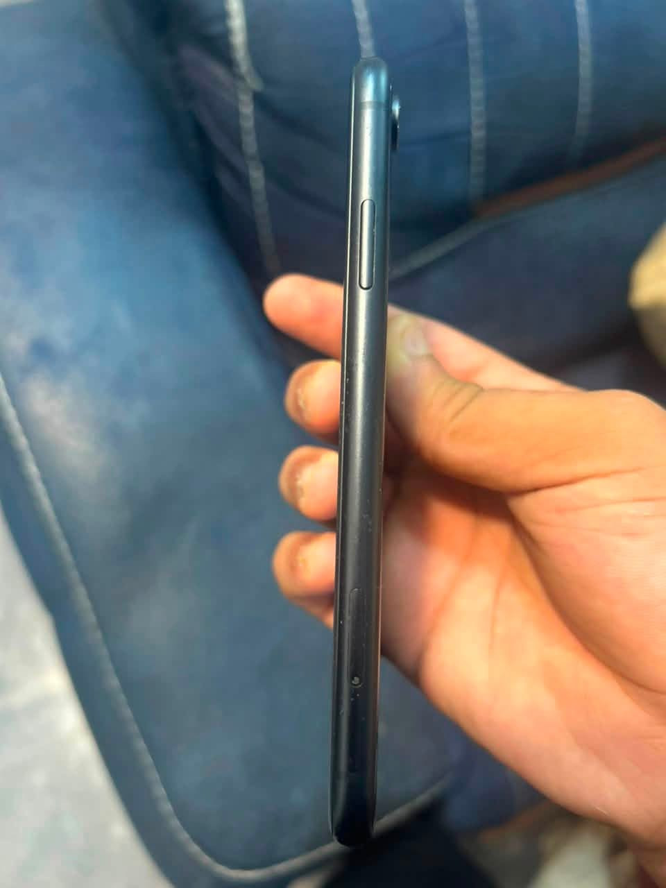 السلام عليكم ايفون Xr تلفون نضيف كلشي ما مبدل بي شرط الفحص بطاريه 81 ذاكره 64 سعره 150 وبي مجال حك الجيه 
شراي يتصل ***********
مكاني ديالى بعقوبه جسر الشريف
