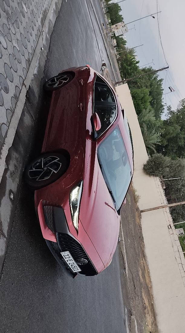 السلام عليكم 
MG GT 2023 Luxury أعلى فئة
وكالة العراق رسميًا
1.5 Turbu— المحرك 
 173 حصان 
قوة 173 hp،
عزم 275 Nm، 
تسارع 0-100 خلال 8 ثواني تقريبًا.
ماشية 37 كيلو فقط
لون مميز دم الغزال 
كير أوتوماتيك 
تبريد قطعتين 
سايد بريك بصمة
اوتو ستوب 
انضمت قيادة
بصمة تشغيل
بصمة بيبان 
فتحة سقف
مري شفط 
كاميرا 360، 
اشاير مري 
كاميرات محيطية
كاميرات عند الاستدارة 
لد نهاري امامي خلفي 
 كشنات جلد مطعم  
كرسي كهربائي،
 مثبت سرعة، 
شاشة، اكتف اندرويد 
 عدادات ديجيتال،
 6 إيرباغ،
Blind Spot،
مانع تصادم، 
تحذير مغادرة المسار.
سيارة كلين بوضع الشركة محرك كير كهرباء 
ملاحظات بسيطة / بارد شبر جاملغ الامامي / كسر قبق الايت خلفي 
رقم بغداد دولي هزة وسنوية جدد تحويل مباشر
السعر 110$
الموقع: بغداد / حي العامل 
اتصال + واتساب *********** بغداد, العراق
