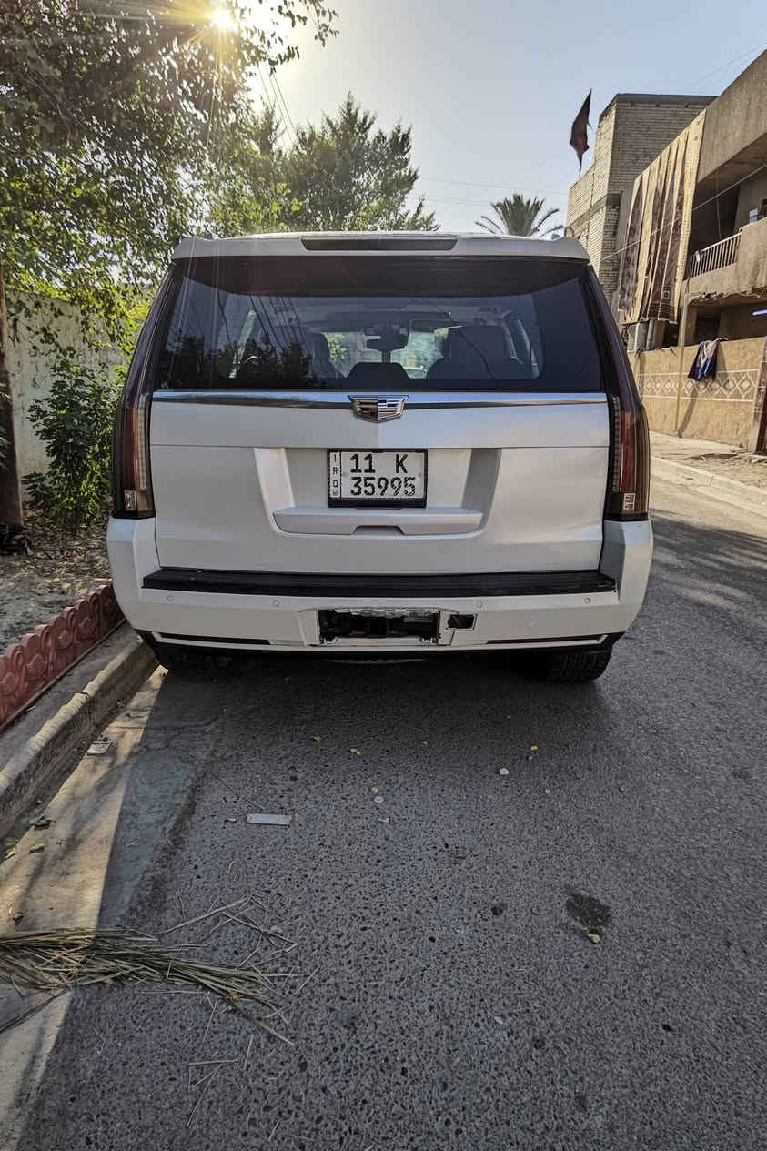 سلام عليكم كدلاك البيع موديل 16فول سياره 
حادثه بس جاملغ وحدنه لونه سياره حلوه سعر 250وبيه مجال رقم بغداد نكليزي***********خابرر ودلل 
***********
