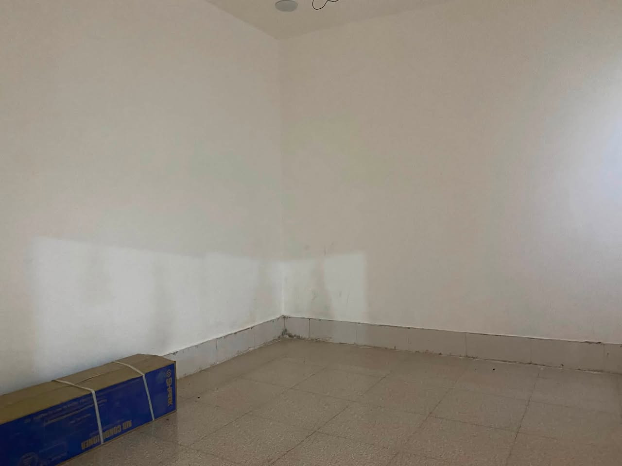 بيت للبيع المساحه 300 مترطابو  زراعي
العنوان ميسان الحولي منطقه عباده 

الاستفسار ***********
