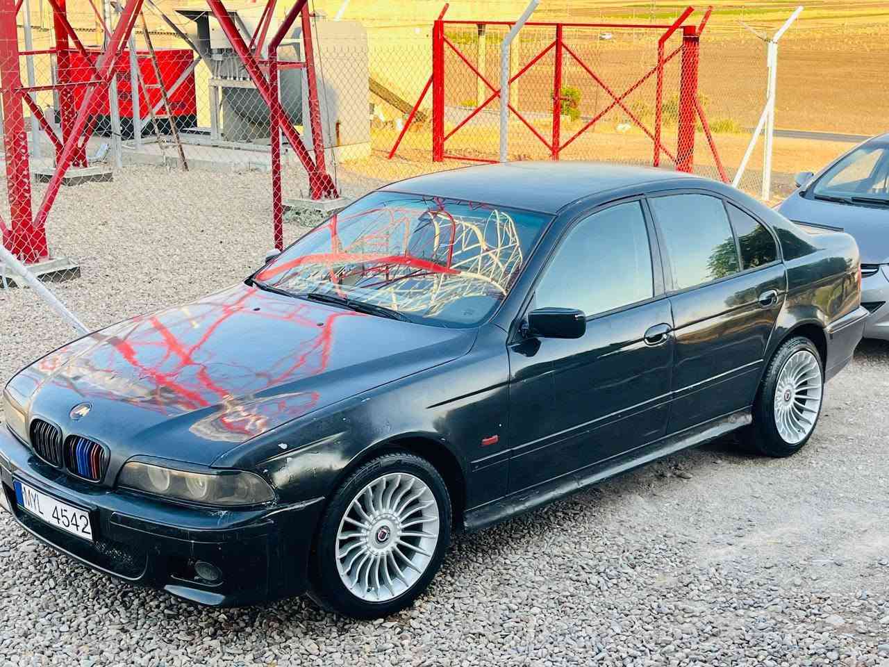 BMW Saqar
مەکینە 525 کەپس گێڕ عادی
مۆدێل 1998
گێڕو مەکینەو کارەبای بەشەرت
تەقەو ڕەقەی نیە
تەبرید لەسەر سویچ
موسو بڕاوە بەشەرت
دوو جام کارەبا
کوشن هیتەر
چوار تایەو ویلی لۆکی لە ژێرە
مەنەفێست ئیبرایم خەلیل
خوار هەموو بازاڕ
29 گەڵاو مەعامەلە 
گۆڕینەوەش ئەکەم لەسەر دڵگرتن
شوێن دەربەندیخان
***********

