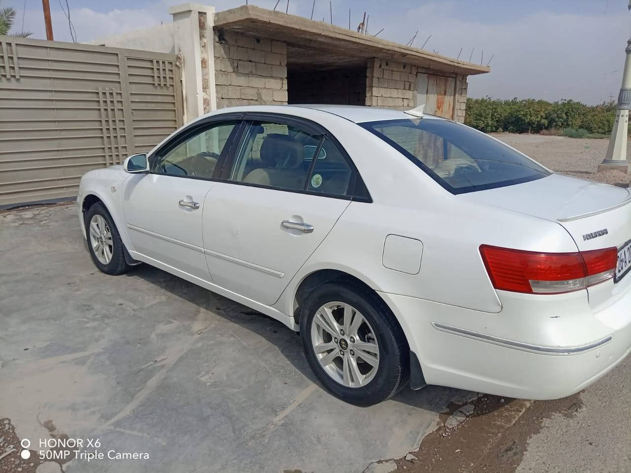 السلام عليكم
للبيع  سوناتا موديل 2010 رقم صلاح الدين محرك 2000 سياره بيها قطعة صبغ والباقي مكفول  السعر  105 وبيها مجال الاستفسار رقم الهاتف  ***********

نص مكتوب في الصور:
- HONOR X6
- 50MP Triple Camera
- O HONOR X6
