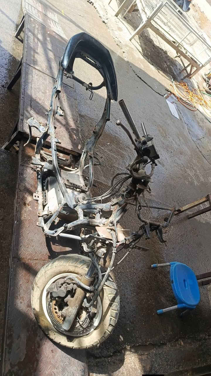 مازدا ماجسته دبل رون كلش نظيفه سعره 20
شاصي ماجسته دبل رون كامل مع الدبلات والستيرن وفج بريك امامي مثل مموجود بالصوره سعره 40 الف
وعندي جوزه سويج ماجسته دبل رون كامله سعره 25
وعندي سوادات ماجسته كاملات ونضيفات بسعر مناسب.
اتصل واتساب ***********

