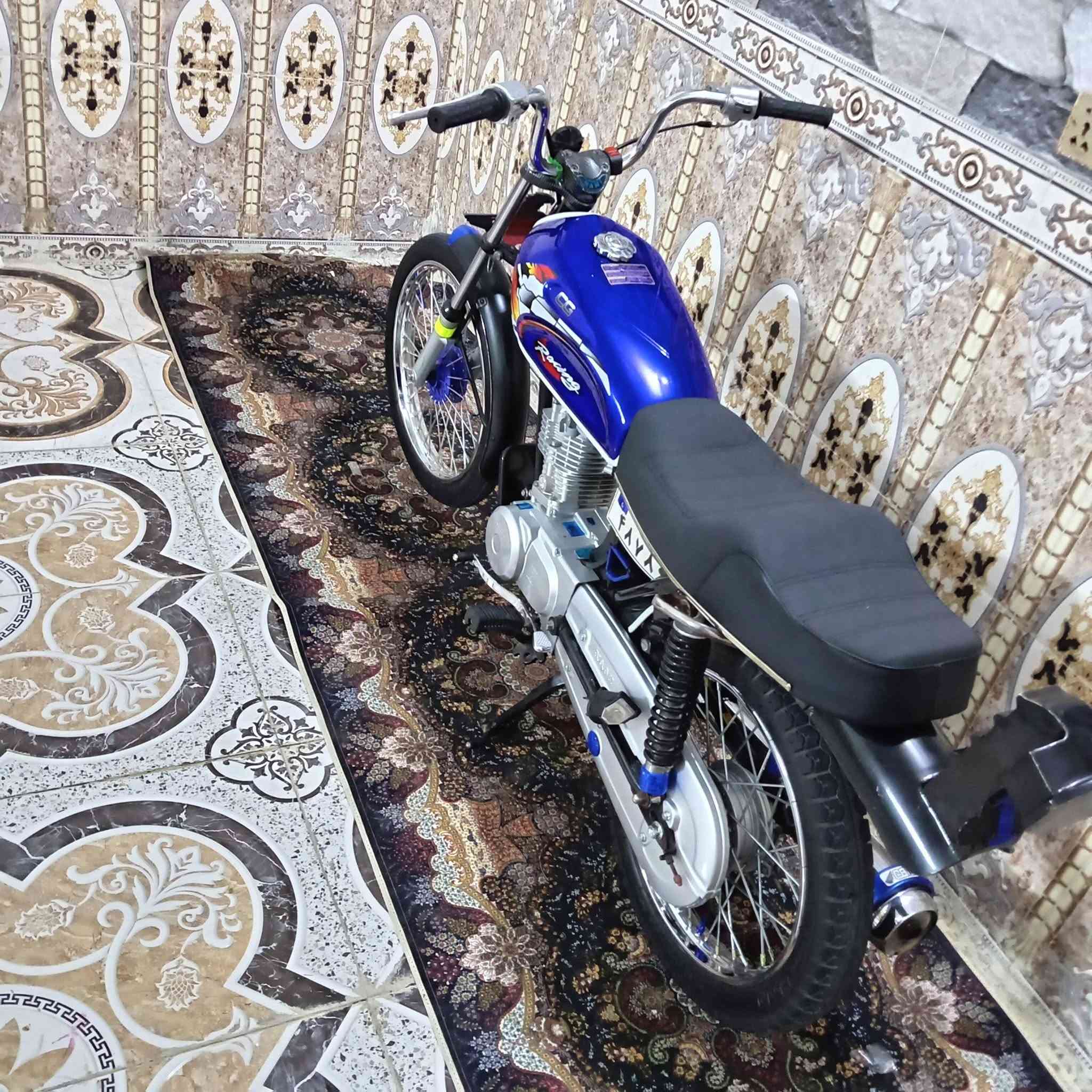 دراجه للبيع مقفوله كفاله عامه تعمير 25 دراجه مقفوله من كل شيء دراجه حواسم ***********
