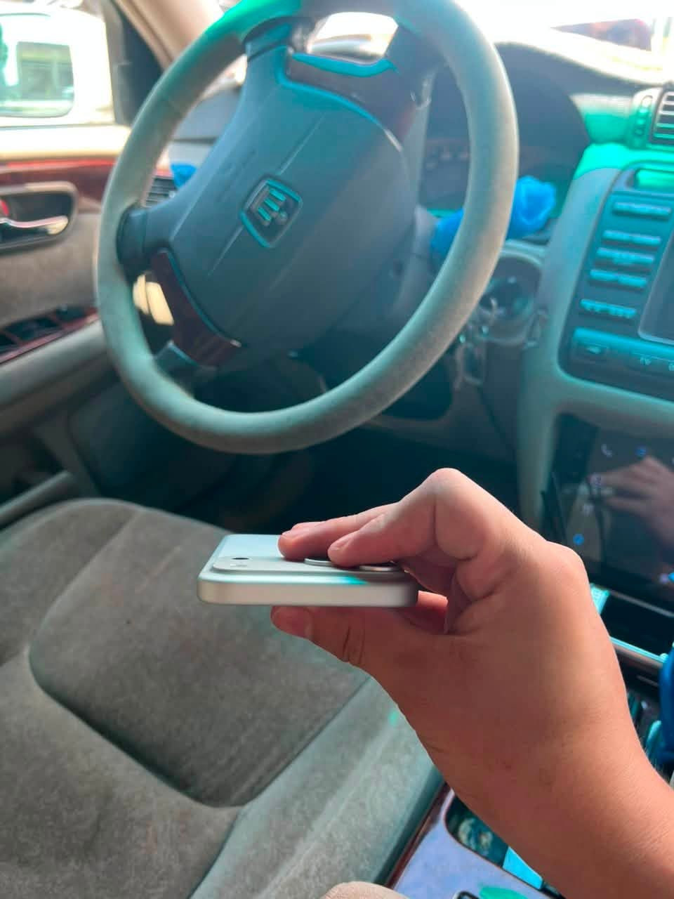 للبيع شريحه فعليه
ذاكره 256
بطاريه 99
مكان نجف 
***********واتساب فقط
