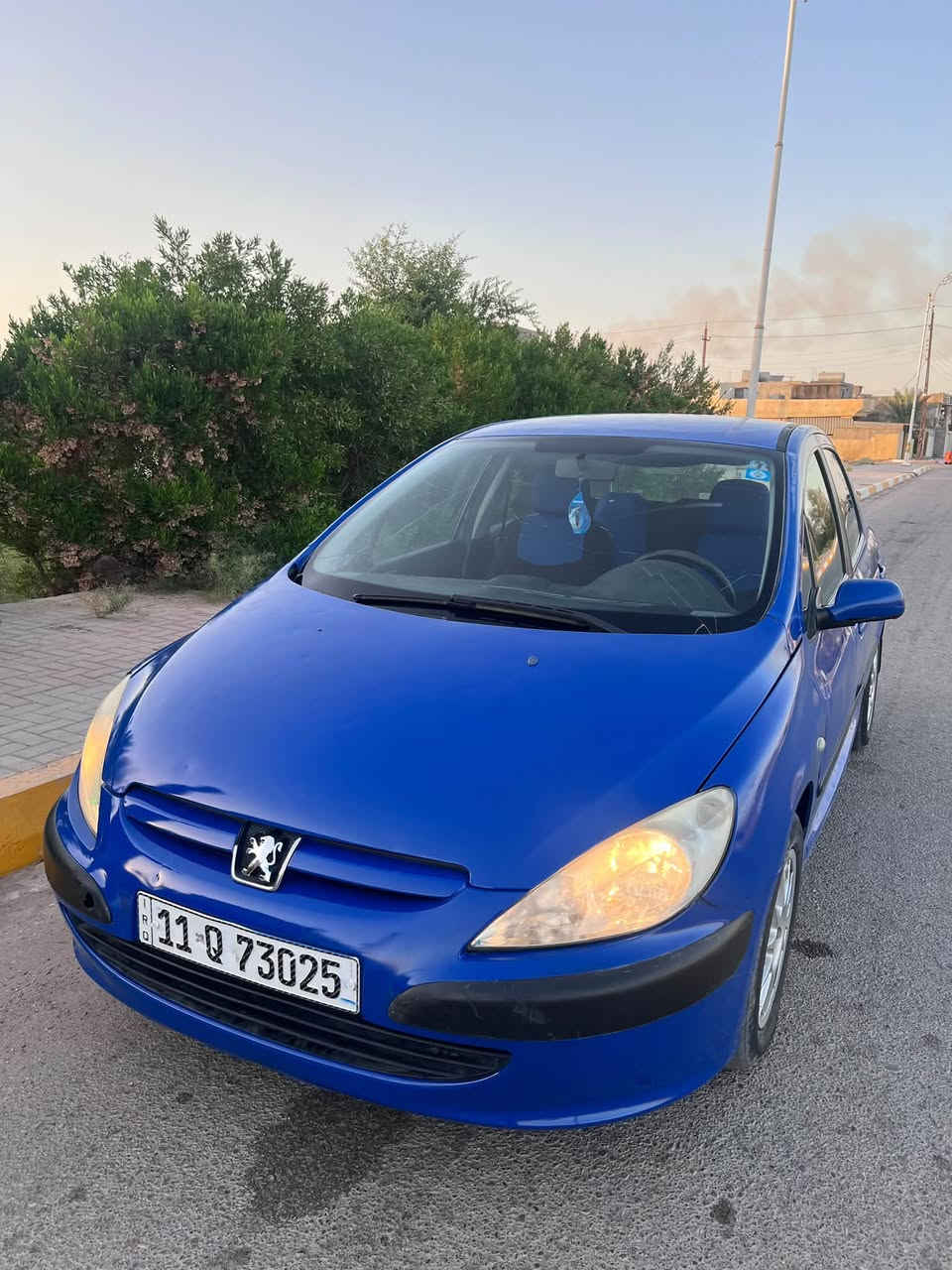 السلام عليكم 
بيجو 307 موديل 2005 رقم بغداد انكليزي سنويه وهزه وارقام كلهه جديده سنويه لل2031 شرط تحويل ثاني يوم  
تخم تاير اخو الجديد ويل كب بلادي
 صدر خلفي وامامي كله جديد 
شاشه كامره حساسات خلفية سنتر لوك 
كير محرك مكفولات شرط  
تبريد ثلج ثلج 🥶 تدفئه نار 
دشبولها شخط مابي
باتري جديد 
كهربائياتها كلها شغالة مابيها شي ما يشتغل 
السيارة شرط اي چطل مابيها 
💐 السعر 42 وبيها مجال بسيط 
 السياره بيها قطعه كلير بس شرط بدون ضربه او دواخل 

للاتصال علرقم
***********
