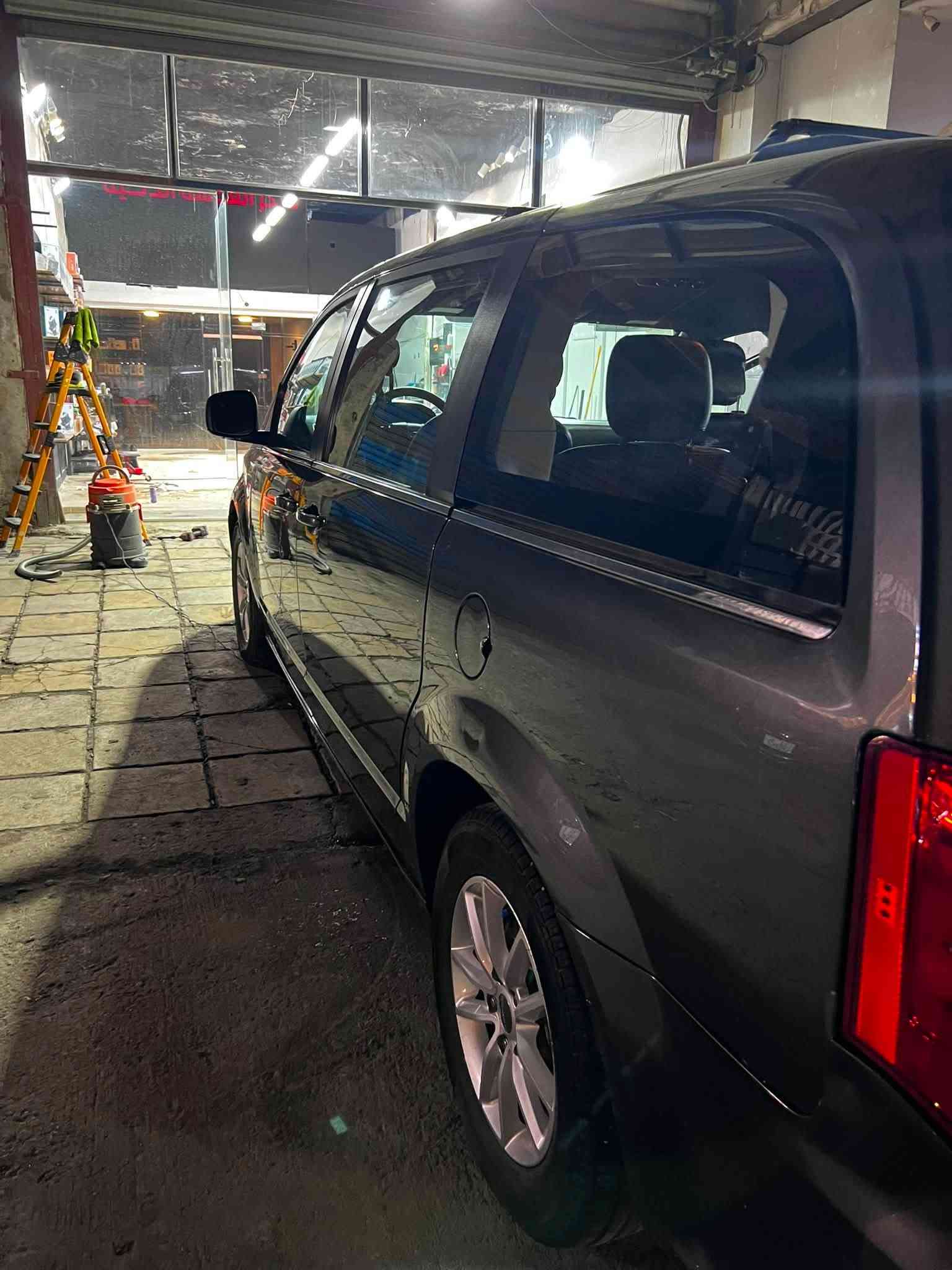 سلام عليكم دوج كرفان مديل 2019 فئه sxt
سياره بسمي سعر 165. رقم ***********

