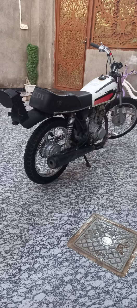 السلام عليكم دراجه نامه لبيع سعر 400وبيها مجال قليل مكاني ناصريه_قرب جامعه ذي قار
رقمي الاول ***********مابي واتساب 
رقمي ثاني  ***********بي واتساب
