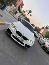 للبيع او مراوس BMW320i رقم اربيل2018  باسمي سنويه وهزه جديدة وباج تضلي...