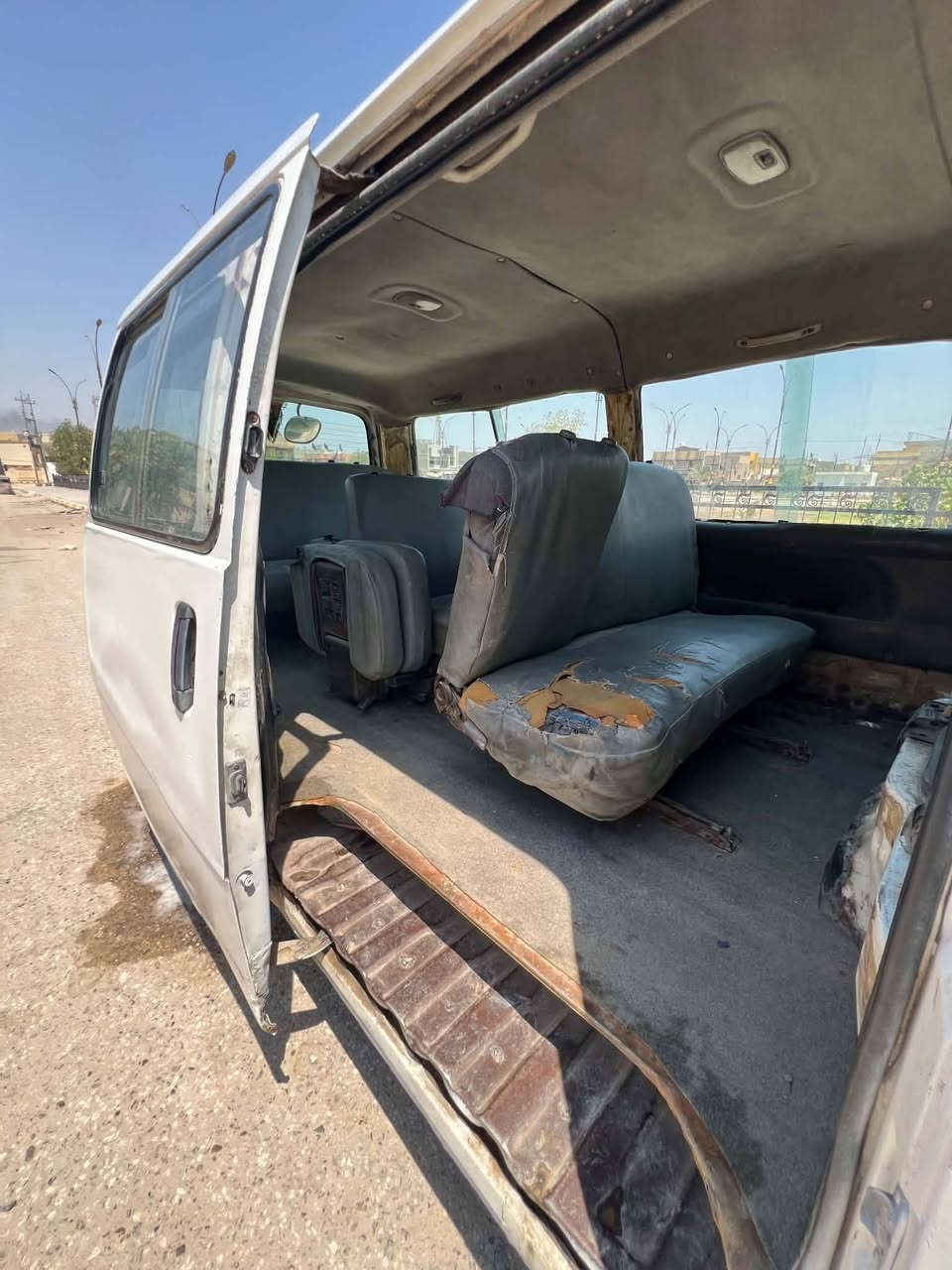 بريجو موديل 99
مكينه خيط بخار قليل 
حداديه نضيفه فقط شاصي جهت العبري 
تخم تاير سياره جاهزه سعر 48 وبيها مجال قليل 
***********
