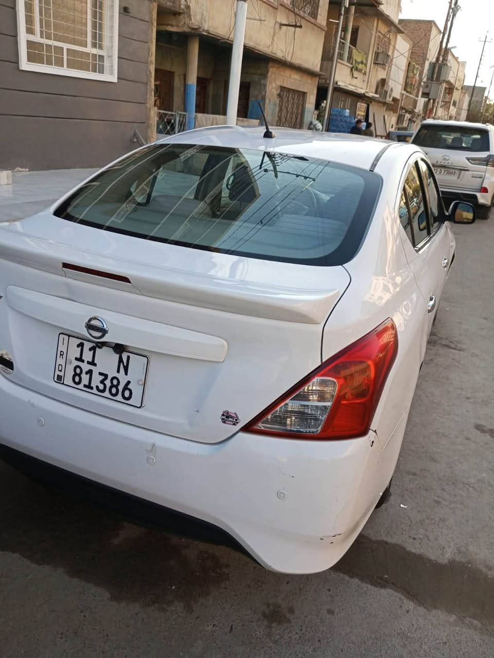 نيسان صني 2020 للبيع هندي بليته الزركه ماشيه 104 كيلو
سيارة جاهزه مابيه اي نقص
بيه بارد بل جاملغ عكس السايق وبارد بحافة البنيد وطخات خفيفه واضحه بالصور  والسونار 
سياره تدفه تبريد خير من الله
سعرها 97$وبيها مجال
للاتصال***********
