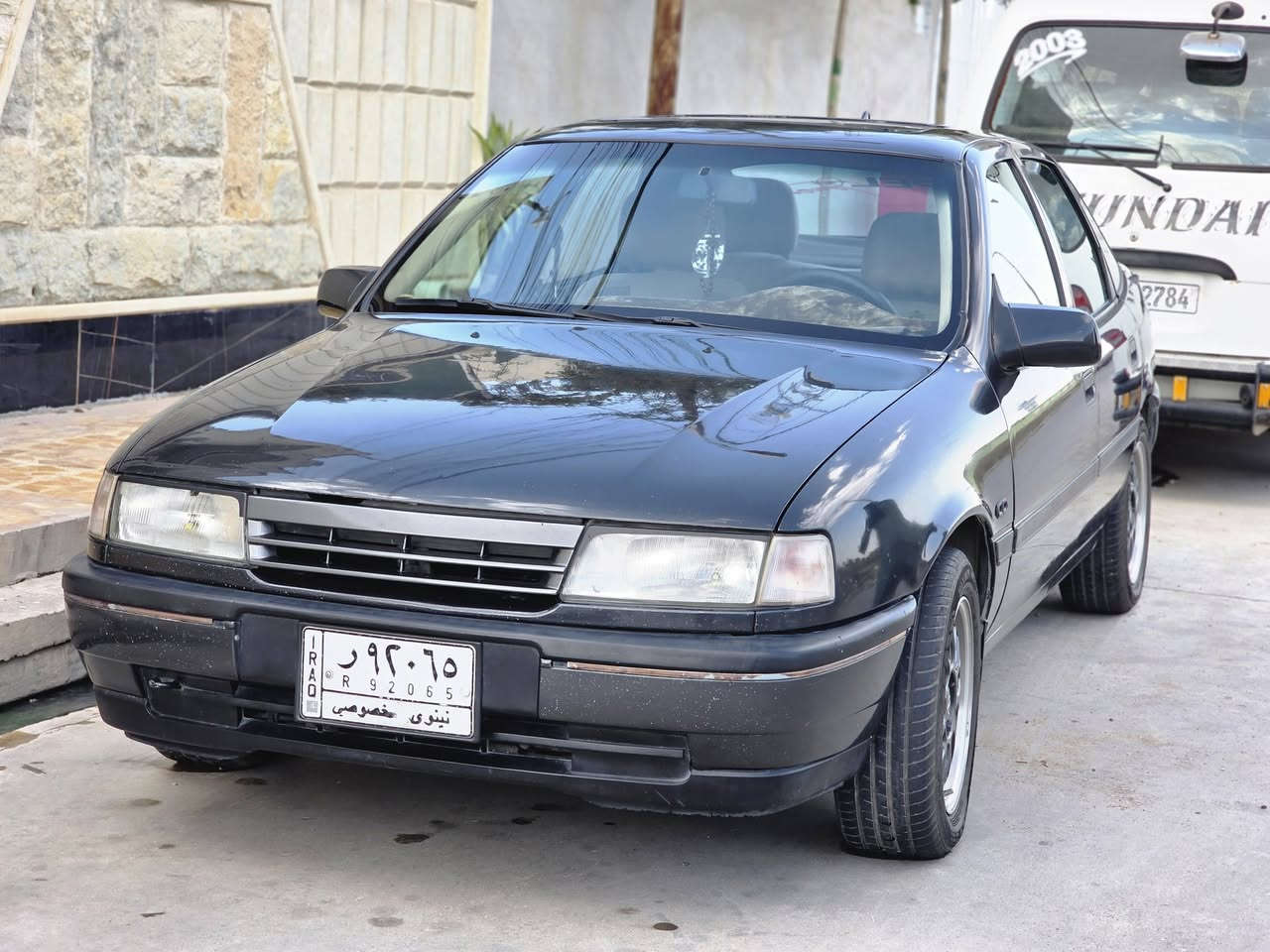 فكترا 1992
رقم نينوى شرعيها موجود بالموصل كير محرك شرط بخ جماليه بدون اي حادث سيارة حيل نضيفه كدام العين سعرها 49 $ بيها مجال قليل مكانها موصل حي الملايين 
***********
***********

