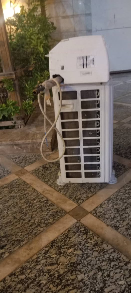 سلام عليكم سبلت للبيع شغال نقص فقط غاز اكفلك من العطل فقط عوزه غاز سعر 250 بي مجال للشراي الاتصال عل رقم *********** مكان ناصريه مركز حي شموخ
