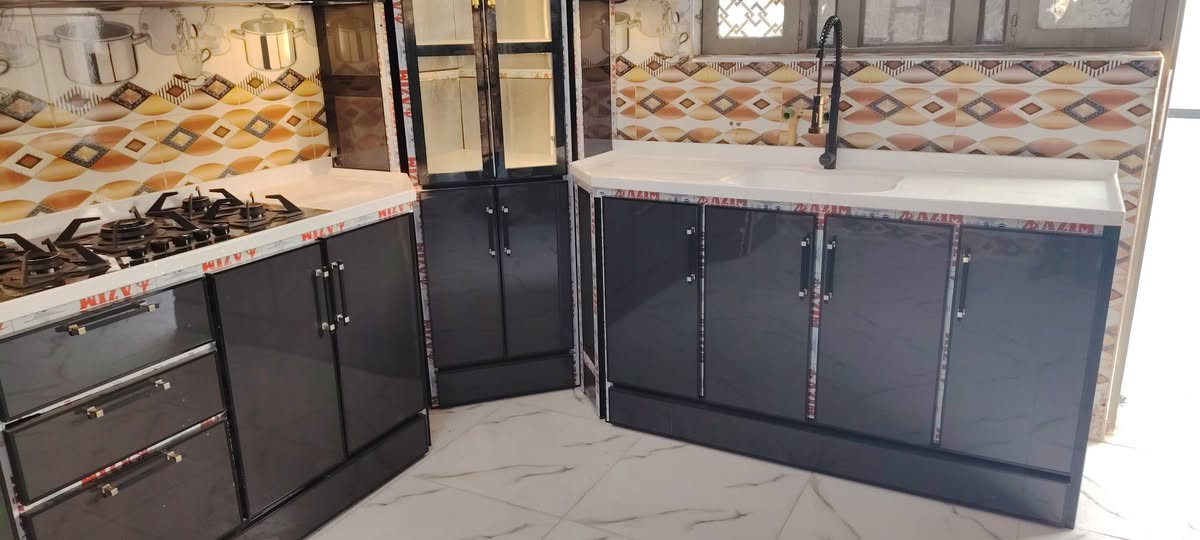 معمل الحسن • مطابخ HDF • سوق المجر الكبير