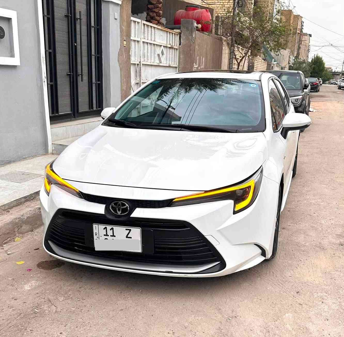 كورلا هايبرد ٢٠٢٥ ماشية ١٧ الف فقط كفالة عامة فقط خدوش دعاميه بسيطة رقم بغداد بأسمي سيارة فول مواصفات داخل احمر بلادي ١/١   سعر ١٦٣ مجال بسيط للاتصال *********** متواجد واتس اب المواصفات ادناه  (بغداد الحرية)
* بصمة تشغيل
* بصمة ابواب لمس
* كشن جلد كهرباء 
* فتحة سقف
* شاشة ابل كار بلي +اندرويد اوتو
* دشبول دجتل متغير الخلفية 
* تبريد قطعتين
* حساسات امامي خلفي
* 3 وضعيات قيادة
* حساسات ضغط الاطارات
* مانع انزلاق
* اوتو هولد
* سايد بريك دكمة
* Drive Mode
* تحديد مسار
* مانع تصادم ٣ مستويات مع وقوف ذاتي
* لايت متحرك +اوتو
