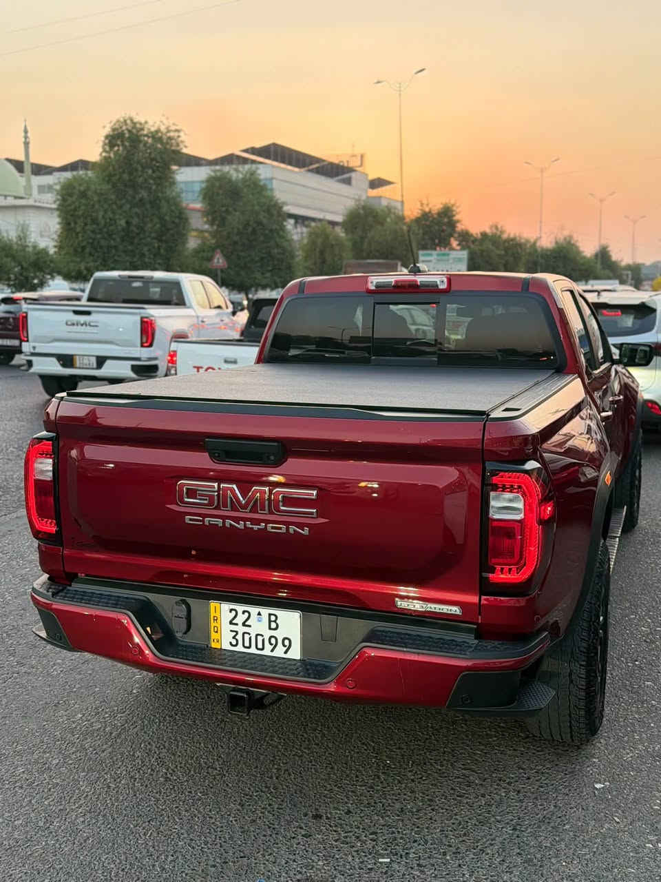 السلام عليكم
للبيع GMC. AT4X

موديل 2024 

فول مواصفات 

بدون قطره صبغ 

ماشيه 40 الف كيلو 

جديده بمعنى الكلمه  

رقم تليفون ***********

***********
