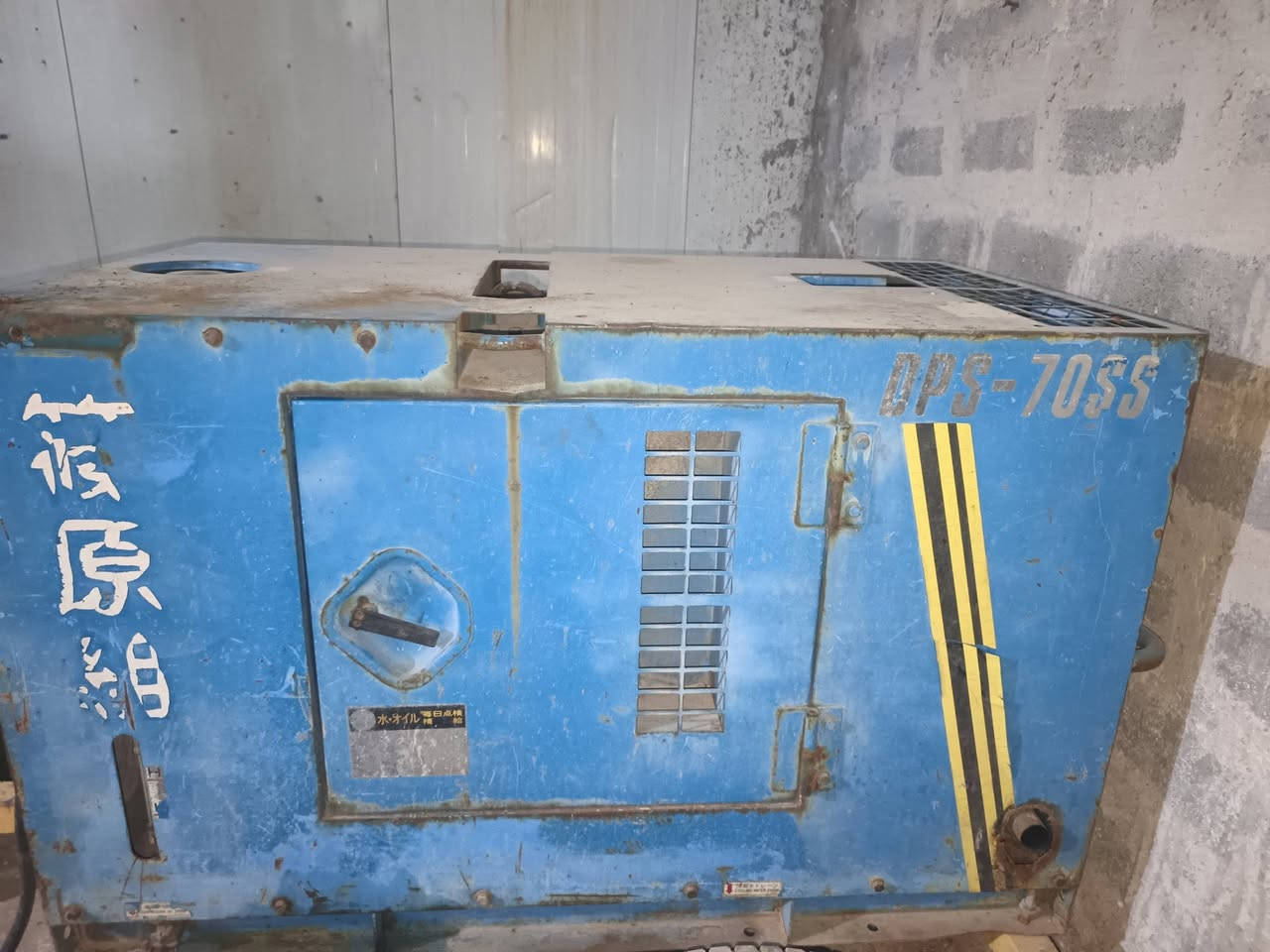 السلام عليكم
للبيع كومبريسر هواء 
حجم 70بار
حاوية 
العنوان بغداد جسر ديالى
***********
