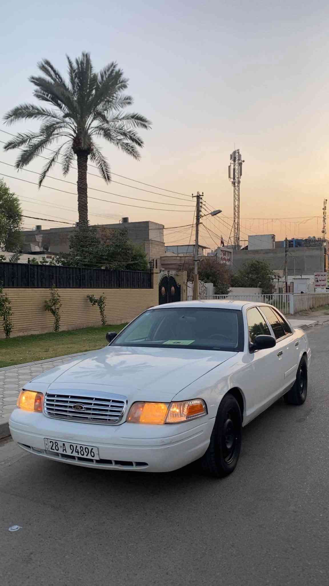 للبيع فورد كروان فيكتوريا  موديل ٢٠٠٧ 
رقم انكليزي هزه وارقام وجدد 
سياره بدون ضربه صبغ عام للجماليه.  
مكينه كير شغاله ١٠٠/١٠٠ 
صدر امامي خلفي جديد لوك 
تبريد شغال ثلج ويه السويح 
تخم تاير جديد 
شاشه كار بلي. كامره خلفيه 
جام كهرباء 
سياره مصروف عليها ادامه كامله بدون اي نقص مال جناي 
السعر 58$
مكاني بغداد حي الاعلام 
للاستفسار الاتصال على الرقم ***********
