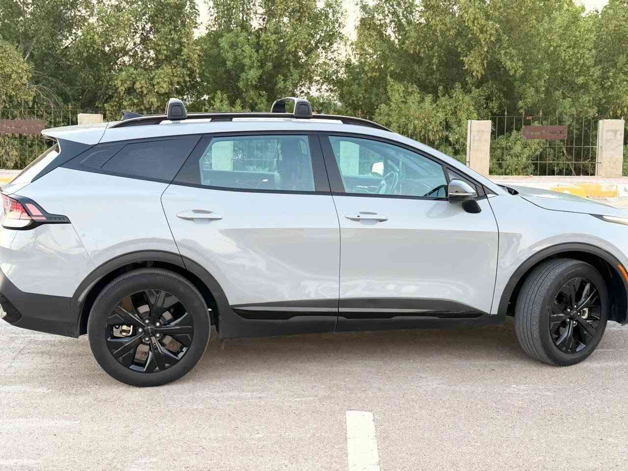 Sportage xline 2025
الحادث
باب اليمين عس السايق صبغ والباب الخلفي بارد فقط 

ماشيه 32000 ميل

المواصافات

بصمه وتشغيل عن بعد

دخول ذكي ونظام ترحيب

رادارات ٣٦٠ درجه

كامره وحساس خلفي

كشن تدفئه

نظام منحدرات

نظام قياده ذاتيه

اوتو هولد ودرايف مود

وباقي المواصفات المعروضه

‏‪***********‬‏ اتصل تدلل 

السعر 220 

العنوان الفلوجه
