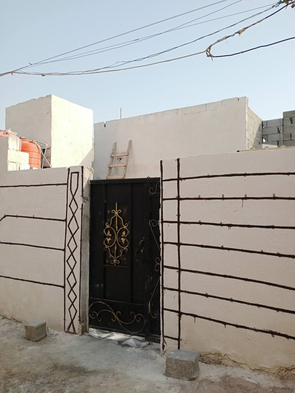 سلام عليكم تم عاده نشر بسبب وعود كاذبه بيت لبيع مساحه  130 طابو ملك زراعي عراقي يحتوي على غرفه النوم 2 مطبخ ديوانه صاله صحيات خارجيه 2 بيت ابيع واقع حال موقع الجزيره زين العابدين قرب اربع سايدات سعره 45 بي مجال 

***********
