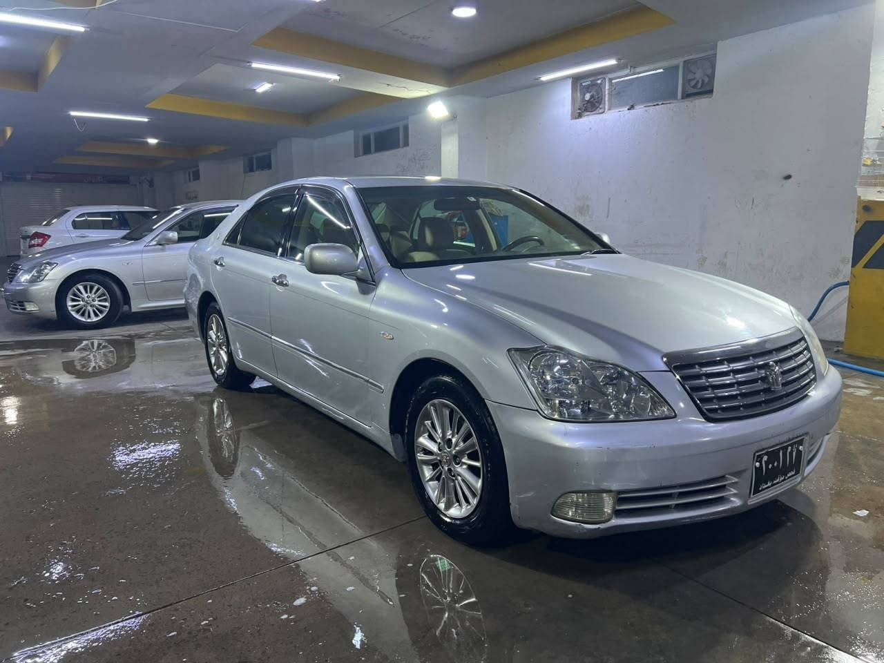 ٢٠٠٧ موس كودار
گةورة بة گةورة 182
٣دكمة بةردة
٣ بارجةي بو ياخة
سعر ٦١ گلا
شوين. كلار رزگاري
***********
***********
