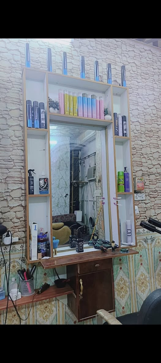 مري ثنين للبيع فصلتهن تفصال خشب صاج بعدهن جدد 250 وبيهن مجال ***********
