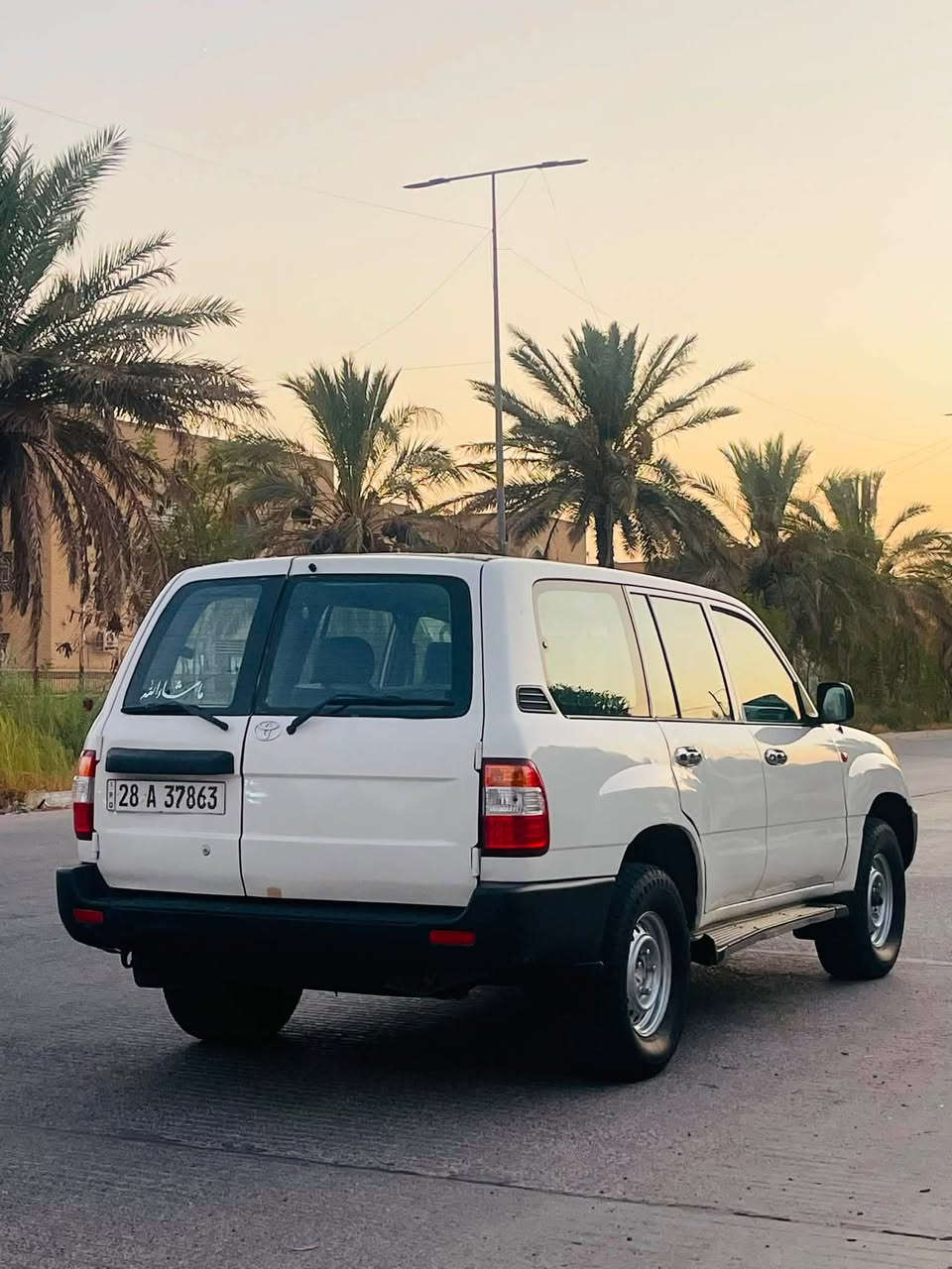 السلام عليكم لاندكروز مونيكا 2002 اصل
رقم نجف باسمي تحويل نفس اليوم سنويه وهزه جدد 
كير عادي مكينه 6 بانزين ادامه كامله من كلشي 
العنوان النجف الأشرف : *********** 
السعر 89 بيها مجال بسيط للشراي
