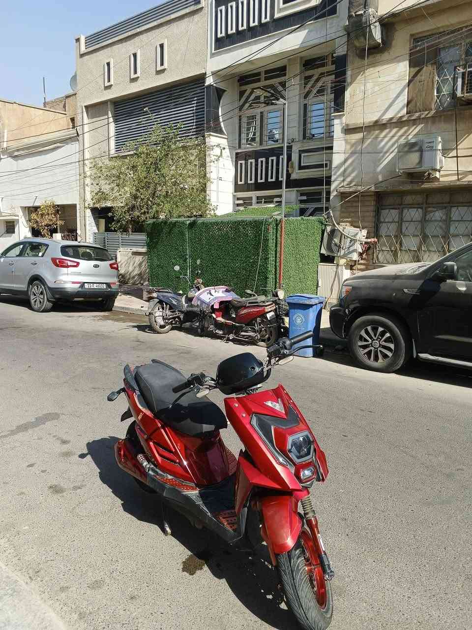 سلام عليكم دراجة شحن سكنس جبلي بطارية ليثيوم 72فولت40امبير تمشيك80كيلو بشحنة الوحدة السعر مليون ومية وبيه مجال العنوان بغداد العطيفية قرب جامع براثة

