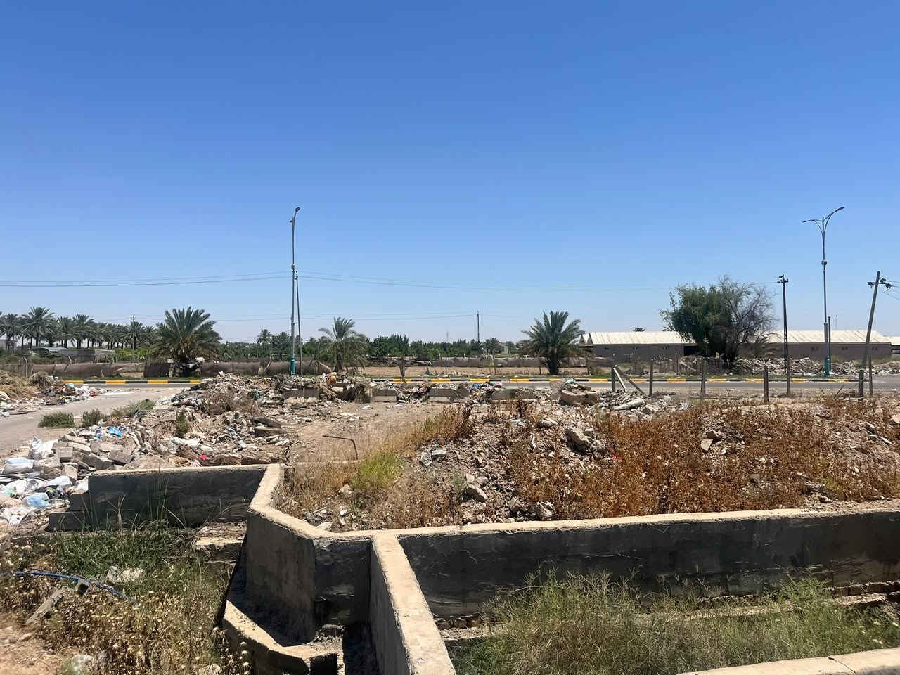 للبيع رباط حجة 

المساحه ٢٨٠ متر 

الموقع - حولي البعنون - مقابيل مدرسة الصينية الجديدة  والمدرسة القلم  الاهلية الجديدة 

السعر ب ٨٠ مليون وبيه مجال
 
يحتوي الرباط على خريطة 

٢ غرف نوم 
صاله 
استقبال 
مطبخ 
كراج 
حديقة 
مناور  
صحيات داخليه وخارجية 
درج فر 

للاستفسار اتصل 
*********** _ ***********
