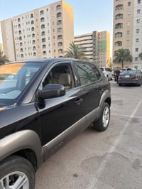 توسان 2005 محرك 2700 رقم ذيقار مشروع وطني رقم جديد السيارة مرشوشه كلير...