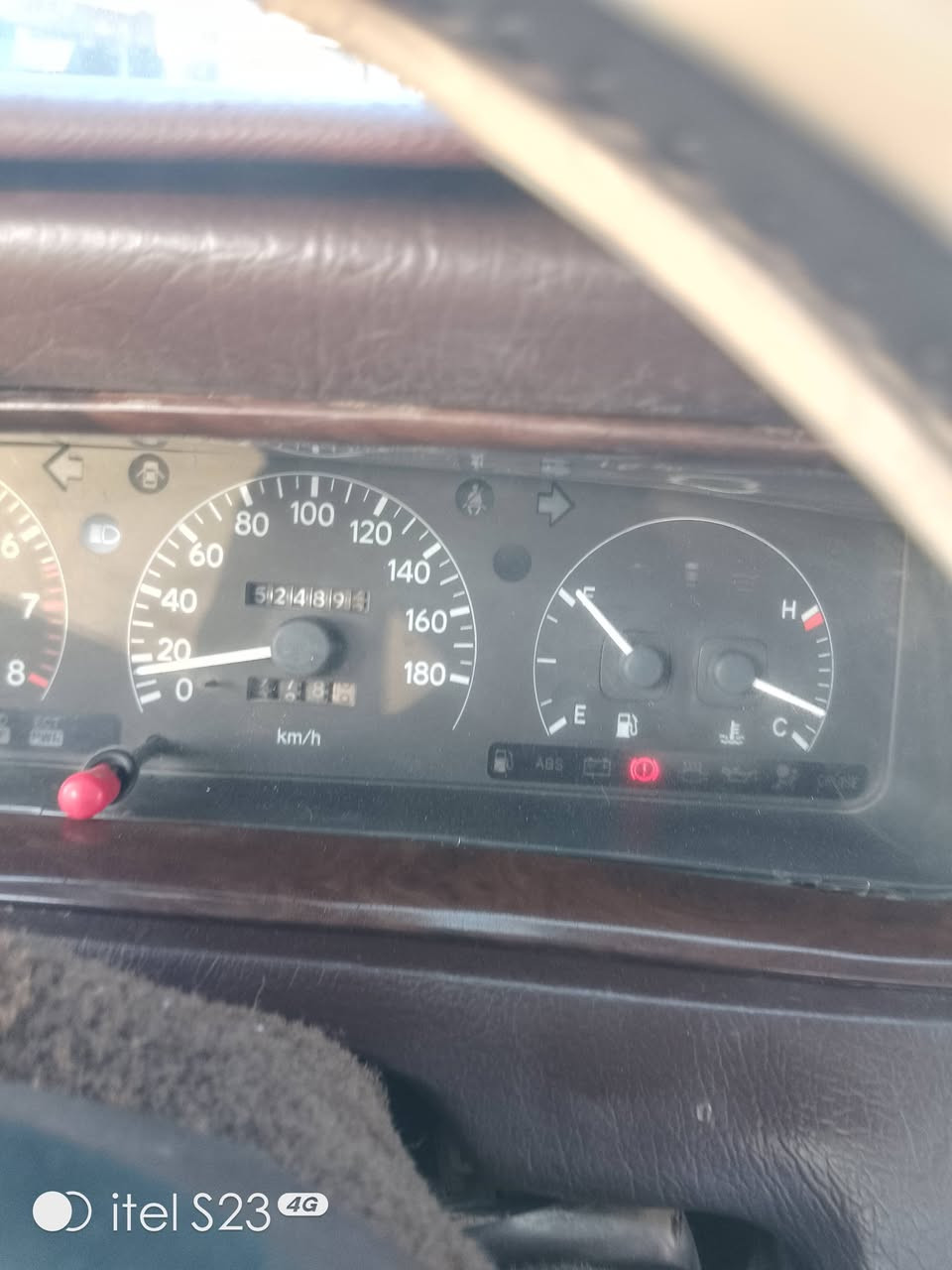 سلام عليكم سياره بطه فصل مديل95 ابيض صدفي سياره جاهزه من مكينه وكير 2500ديلكو حاويه شرط كارتون تبريد وي السويج سياره خير من الله لايت زنون حداديه حلوه حته ربل بدي بدلته يعني انسه الطسه دواخلهه حلوه محورهه فانات شاهينه انسه حماوه وصرفيه بانزين مصبوقه عام السياره صبق درجه اوله اضر جراد ورصعات بل قمره ومعدلهن مكان بصره سفوان سياره بسمي شخصين سنويه لل 30رقممميزسعر قفل 55هاتف ***********

نص مكتوب في الصور:
- itel S23 4G