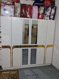 غرفه اخشاب تركي نظيفه كلش العنوان بغداد سعر 450 وبيها مجال 07728448997