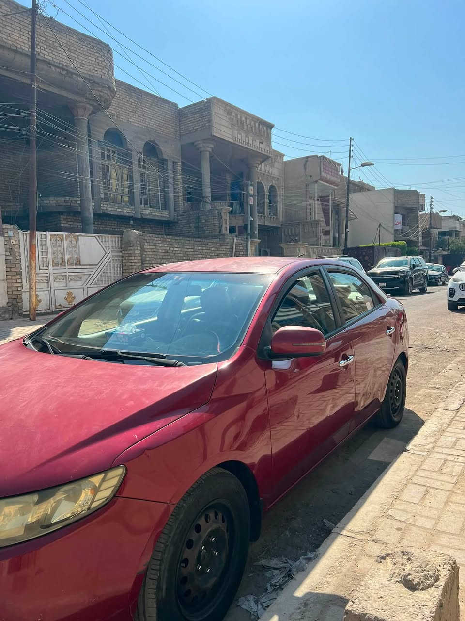 السلام عليكم اخوتي سيراتو للبيع موديل ٢٠١٢ خليجي 
مكينه ١٦٠٠٠
بيه أربع قطع فقط بدون داخل 
موصفات 
شفتات 
تحكم ستيرن 
منظومه غاز اقتصاديه 
 شاشه كبيره 
السعر 87 
المكان الشعب حي البساتين
للاستفسار الرقم ***********
