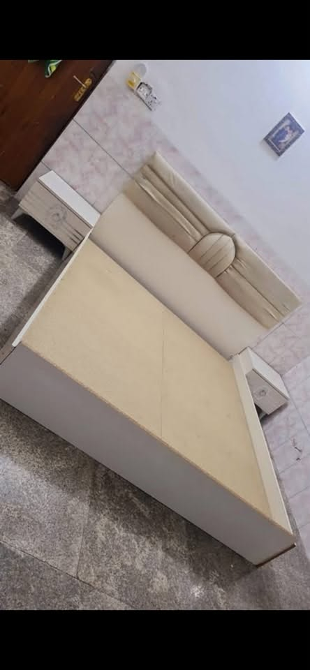 غرفه تركيه نضيفه للبيع ٥ قطع
***********
