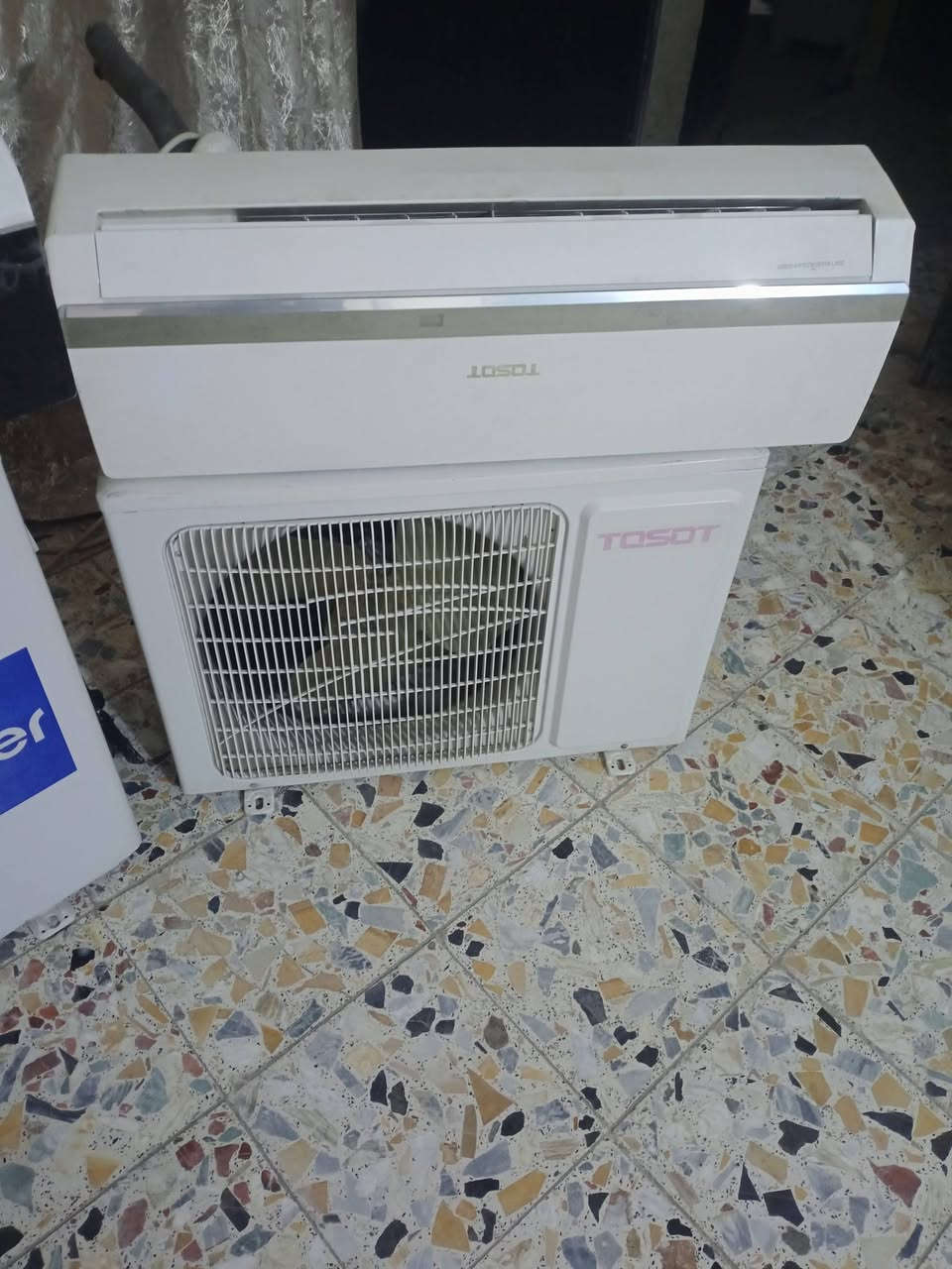 سبلت هاير طن ونص بلادي وشرط الفحص تبريد ثلج كامل هوا والبواري وريمون سعر 275الف سبلت طن واحد توسوت بلادي وشرط الفحص كامل هوا والبواري وريمون غاز مقفول تدفئة وتبريد ثلج سعر 200الف العنوان بغداد مدينة الصدر ***********
