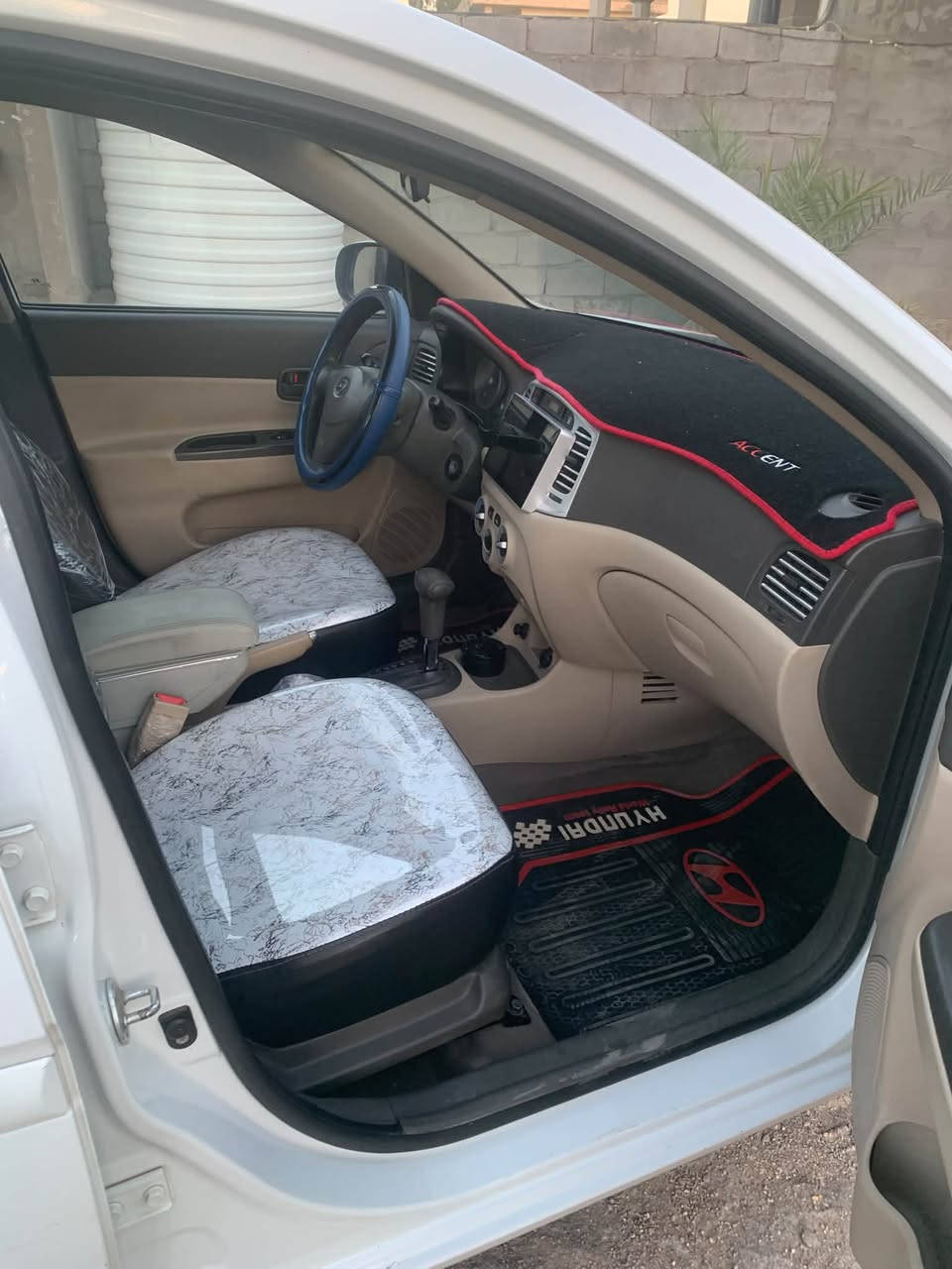 سلام عليكم اكسنت 11 خليجي
سنويه بسمي الحد 27
بيهه طخه جاملغ اليسره جهت السائق ومبدل
وبيهه صبخ تكمه الخلفيه اثر شخط 
سعر 80 عنوان بغداد حي الجهاد 
***********
