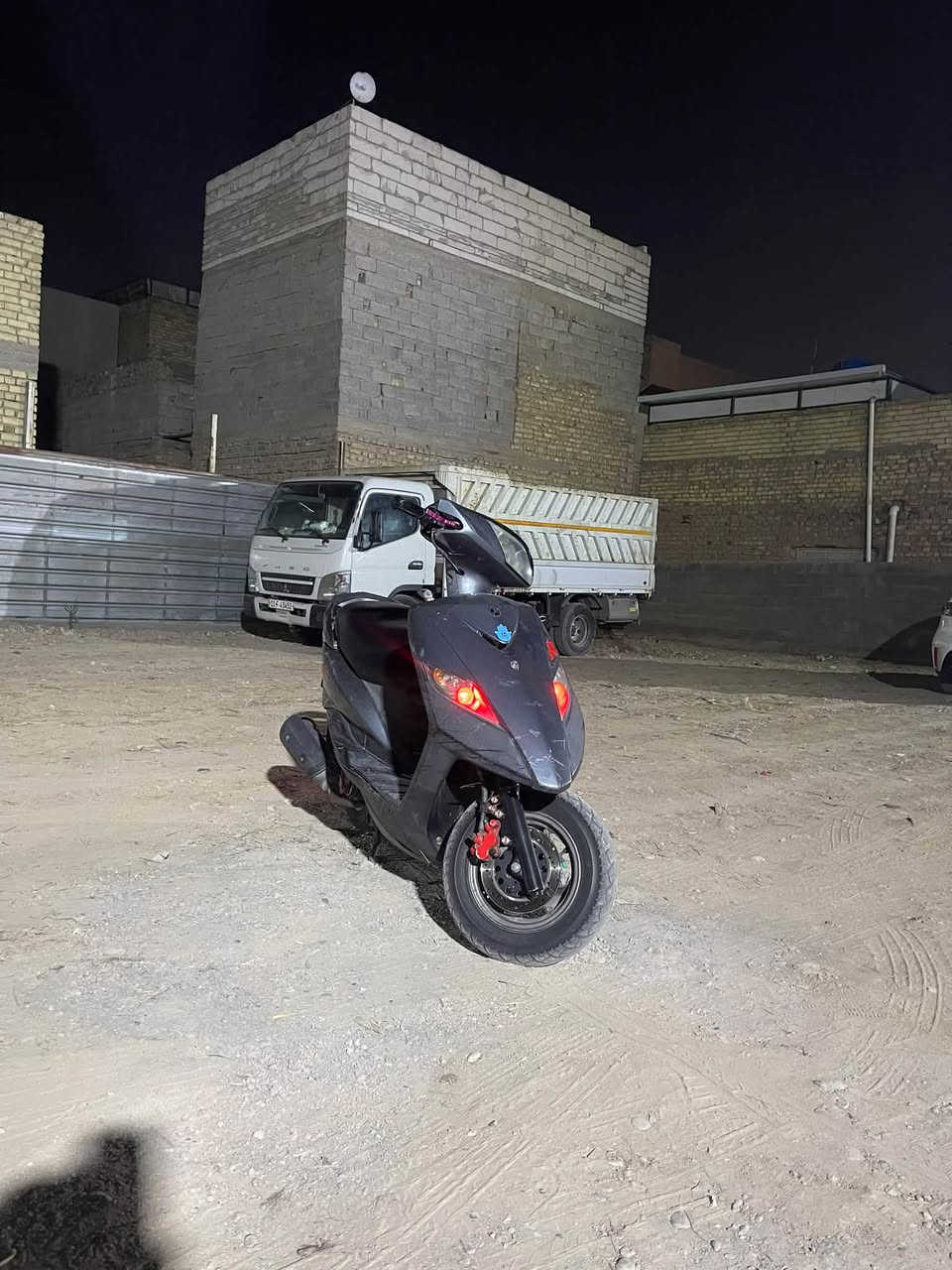 سلام عليكم 👋🏽
دراجه ماكس ثعلب دراجه رمبه ماصارله هواي من نازله كله بلاد وبيه تزويد اشياء بسيطه دراجه خير من الله سلف كابريتر كله بلادي كفرات ختم واحد وبلاد دراجه تخبل شلعه ومعدل شك الكاع ,العنوان حي اور السعر 950 وبيه مجال حك جيه رقم الموبايل ***********
