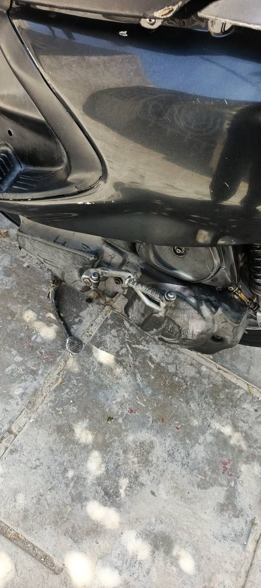 السلام عليكم دراجه فراشه للبيع مكينه ما مفتوحه على الفحص كهربائيات شغاله سلف هندر كفر اصلي السعر ب 500 وبيها مجال الرقم‏‪***********‬‏
