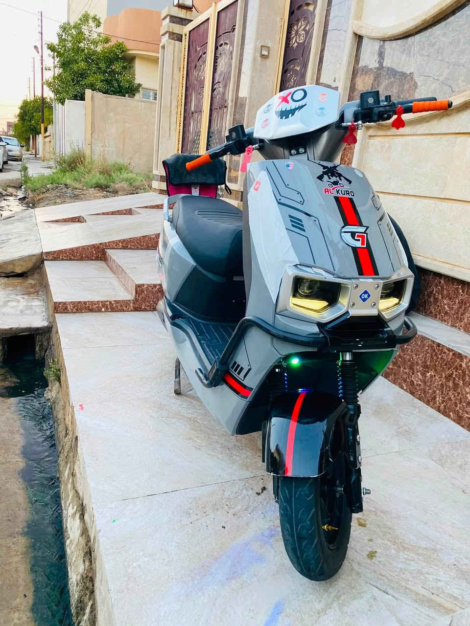 سلام وعليكم دراجه شحن للبيع GT فول مواصفات اشاير يمين يسار هورن لايت عالي ناصي زنون بريكات هايدروليك اربع سرع ملف2500تشغيل بكره بصمتين السعر خاص رقم تلفون***********✨👍
