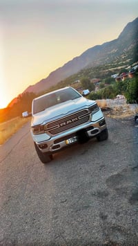 للبيع رام 1500 لارامي – موديل 2020 🔥🚘 🔹 الفئة: Laramie 🔹 المحرك: HEMI ...