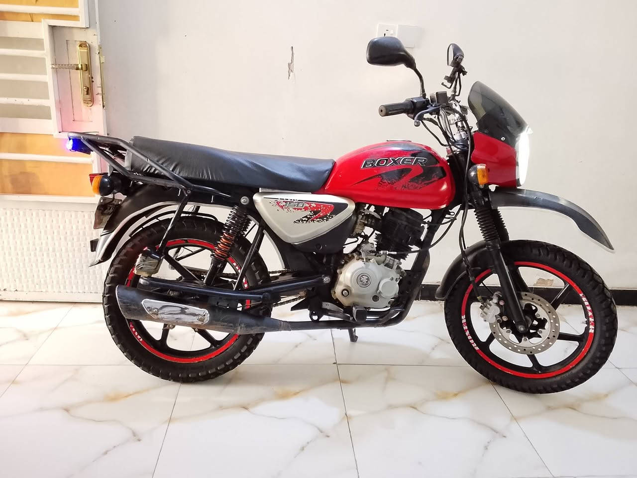 بوكسر للبيع موديل 2022 نازله بال 21 
رقم بغداد تحويل ثاني يوم السعر 1,400 
***********
