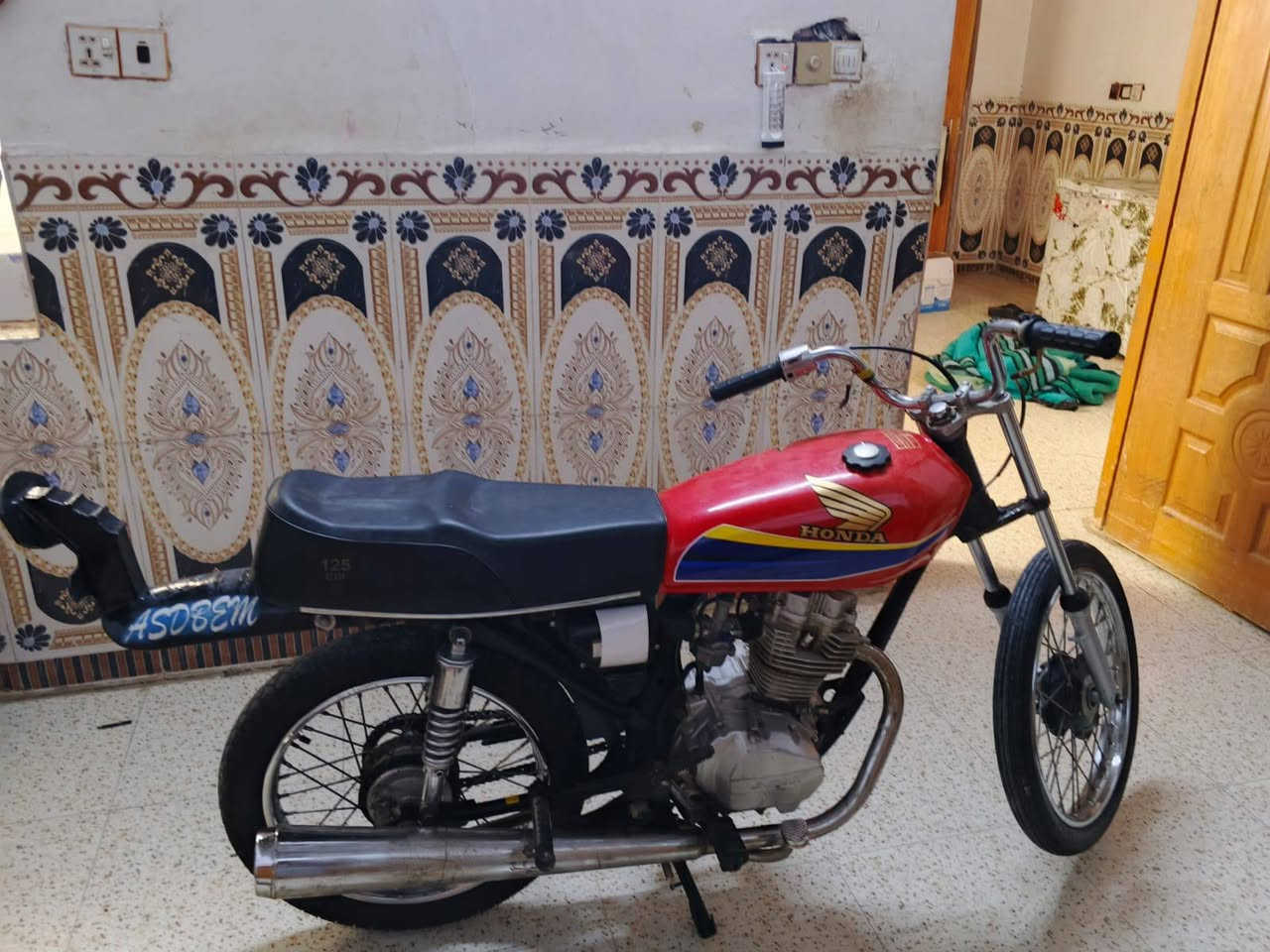 سلام عليكم شباب دراجه للبيع كلك كلك نضيفه بيه محرك انيرجي بي صوت هاذا رقمي ***********بي وتساب خاص مفتوح مكاني نجف الاشرف
