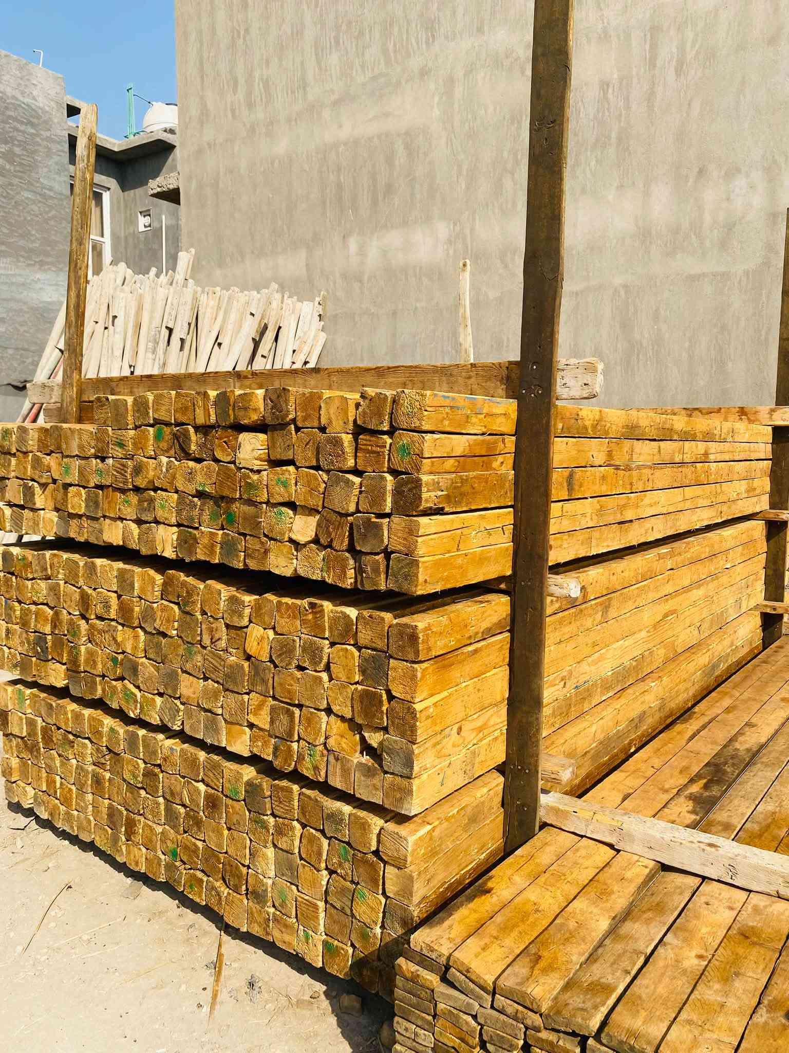 سلام عليكم سير طول 4متر 4*4+لوح 4متر  لسعر مناسب جدااا مكاني حله للتواصل ***********

