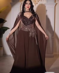 ملبوس ساعتين فقط قياس 46 و  48 سعر الشراء 160  سعر البيع 100  للتواصل ...
