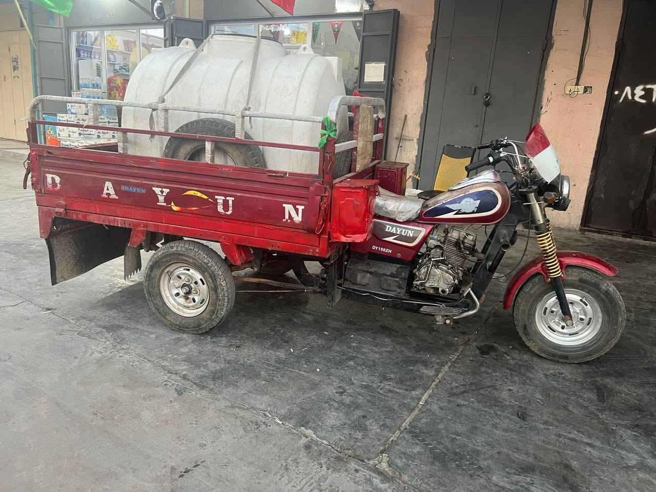 ستوته دايون للبيع موديل 17محرك خير من الله وستوته حلوه وكاعده شغاله سلف هندر اوراق كامله السعر 1200وبيها مجال حك الحيه ديالي العباره حد لاخضر رقم وتساب أو اتصال ***********@
