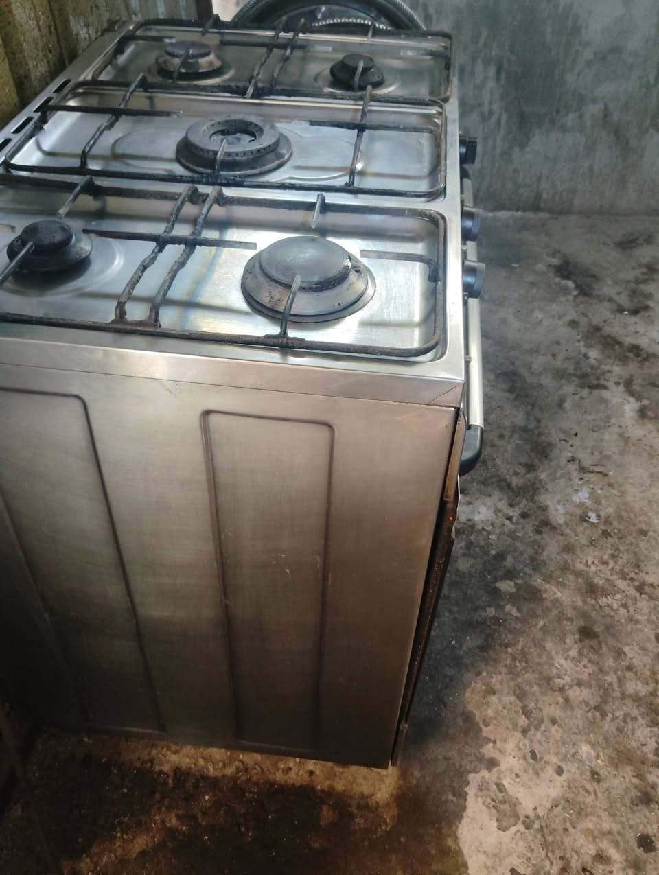 طباخ فريش مصري القديم للبيع مع تنور كهربائي جديد +واير عشره متر وجوزه والطباخ مصلح حديثا المكان بابل قرب العلويه شريفه عليها السلام رقم هاتف ***********
الطباخ 200
التنور 70 
بيهن مجال بسيط
