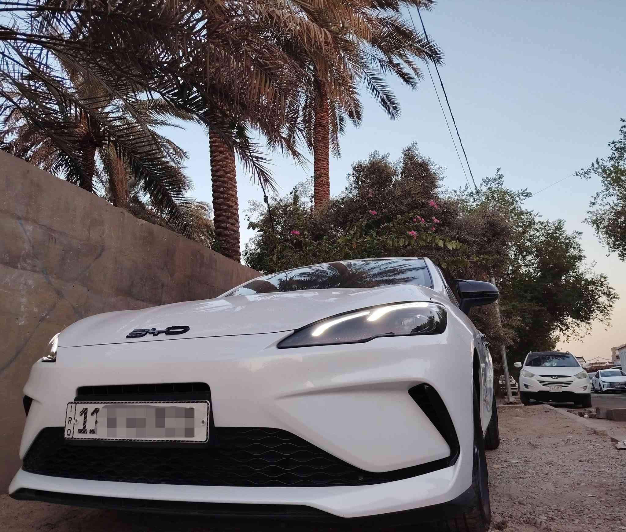 سيل 5 موديل 2025 داخل ابيض ☑️

 💚 عليه سستم كامل سوادات مطريات حوضيات 💚 

🌏 سستم لدات اناره داخليه تحكم أكثر من لون 🌏 

سيارة مصروف عليه كاملة مكمله 💵 🆕 

للمعرفة السعر (؟؟؟) اكتب رقم 1 الرد تلقائي ✅ 

بلكن هايبرد  ثلاث انظمه هايبرد + بانزين  شحن ذاتي🔋 + شحن خارجي🪫 تمشيك2200  كيلو سعه خزان الوقود 65 لتر 

 بحالة الوكالة ☑️  كفاله عامه

عداد  كليومتر/  ( 3 ) الف فقط كسر زيرو ✅ 

ملاحظه شاحنه اصليه  + فوم معالج اطار 

🔥مرقم بغداد مثبت لوحات سنويه باسمي 🔥

عنوان /  بغداد شارع فلسطين 

💥محرك يعمل لشحن البطاريه فقط  1500 هجين ثلاث انظمه شحن ذاتي + هايبرد + شحن خارجي☑️ 
💥داخل جلد ابيض لونين  بطاين بوب جلد ابيض واسود ✅ 
💥دركة دي جلد وحياكه ☑️ 
💥بكلايت لد خليه ✅ 
💥بصمه +كارت ☑️ 
💥هاندر بريك بصمه اوتو هولد✅ 
💥كيجات شاشه ☑️ 
💥شاشه كبيره تبريد شاشه✅ 
💥لايت ليد لايت اوتو  + لد صباحي☑️ 
💥اشاير مري✅ 
💥تبريد قطعتين ☑️ 
💥ويل كب اسود بلاد ✅ 
💥ايرباك عدد 10☑️ 

الاتصال ☎️ 

***********📞
