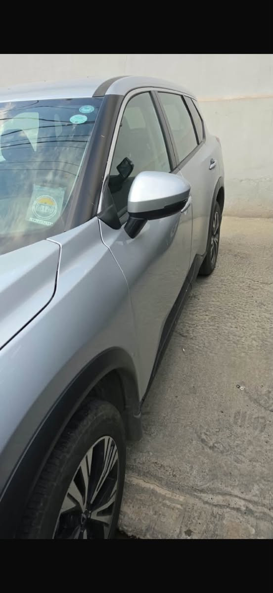 نيسان روج SV • موديل ٢٠٢٢ • بيج داخلي